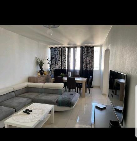 Appartement Laurent Bonnevay Villeurbanne Dış mekan fotoğraf